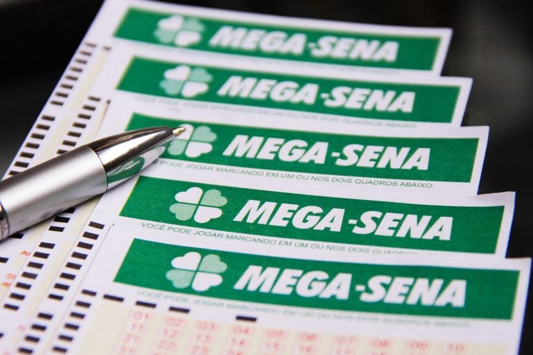 Ninguém acerta as seis dezenas da Mega-Sena e prêmio vai a R$ 12 milhões