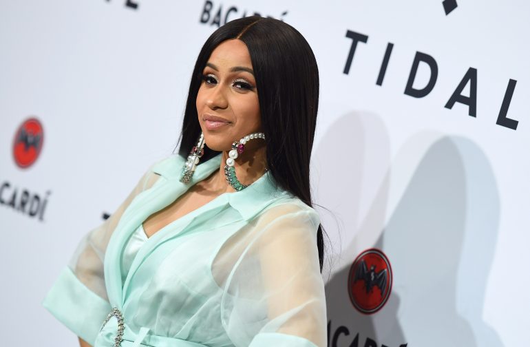 Cardi B gasta US$ 80 mil em diamantes para bebê