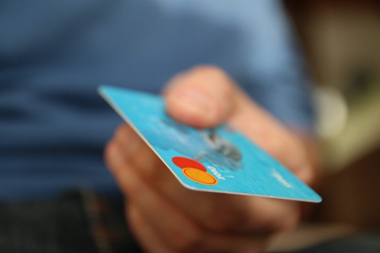 Aumenta e chega a 62,7% o índice de famílias endividadas no país