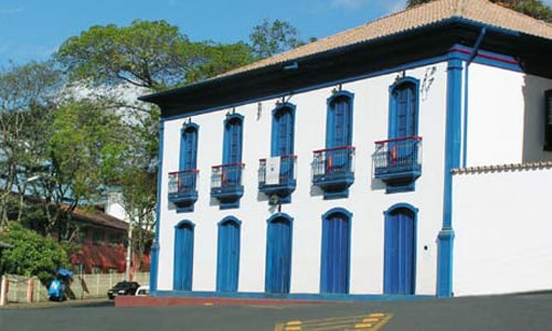 Após reformas, Casa de Drummond será reaberta em Itabira