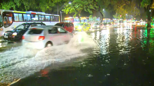 Temporal deixa pelo menos três mortos no Rio de Janeiro