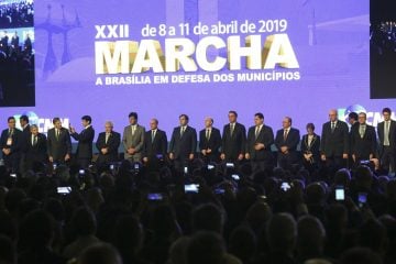 Prefeitos pedem destravamento de obras do Minha Casa, Minha Vida