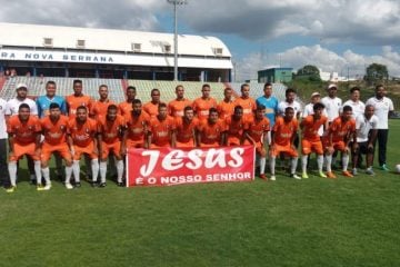 Coimbra leva susto, mas vai à final após bater o Araxá nos pênaltis
