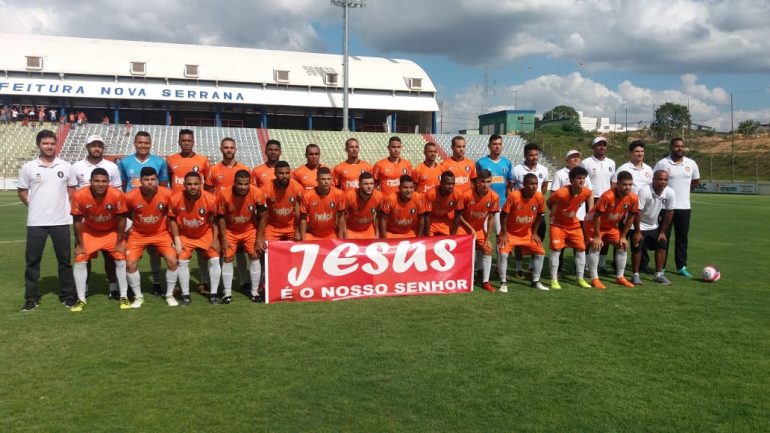 Coimbra leva susto, mas vai à final após bater o Araxá nos pênaltis