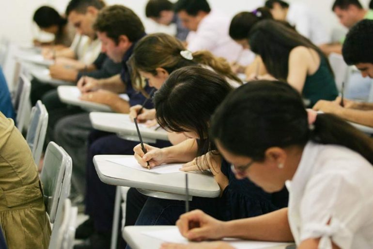 Mais de 150 concursos seguem com inscrições abertas; são mais de 21 mil vagas no país