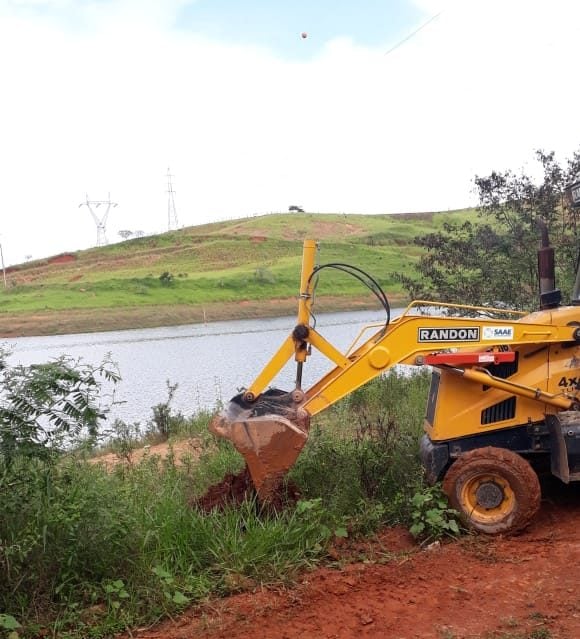 Justiça autoriza obras em esgoto estourado na área da barragem do Pontal
