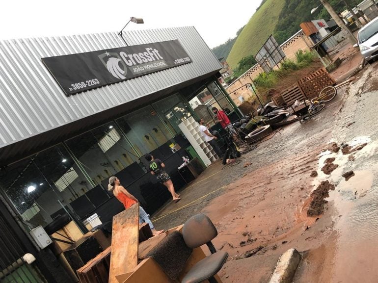 “A ficha ainda não caiu”, diz treinador itabirano que viu box de CrossFit ser destruído pela chuva em João Monlevade
