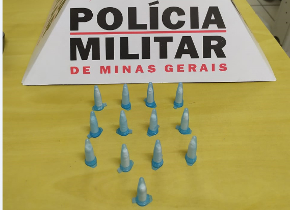 Rapaz é preso por tráfico de drogas em Itabira