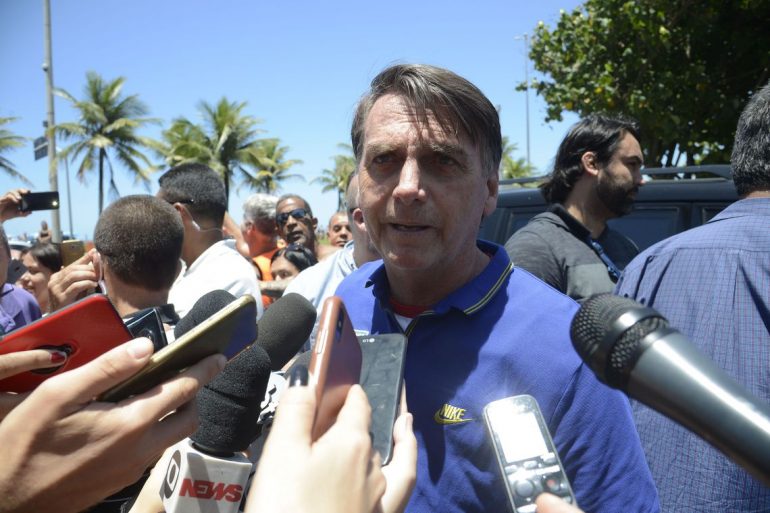 Bolsonaro quer doar mais de R$ 1 milhão de restos de campanha