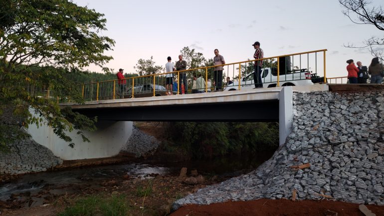 Comunidade de Catas Altas recebe nova Ponte do Japonês Comunidade de Catas Altas recebe nova Ponte do Japonês