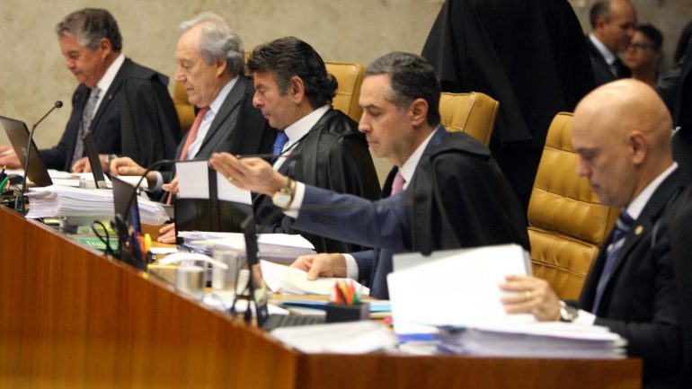 Maioria do STF valida indulto natalino de 2017; Fux pede vista