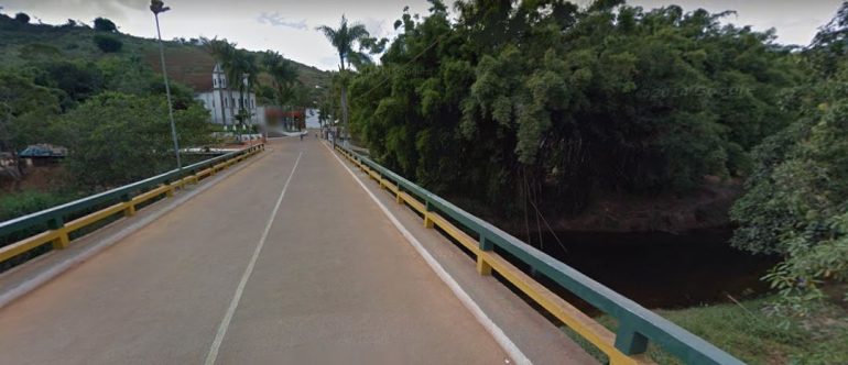 Corpo é encontrado boiando em córrego no Centro de Itambé