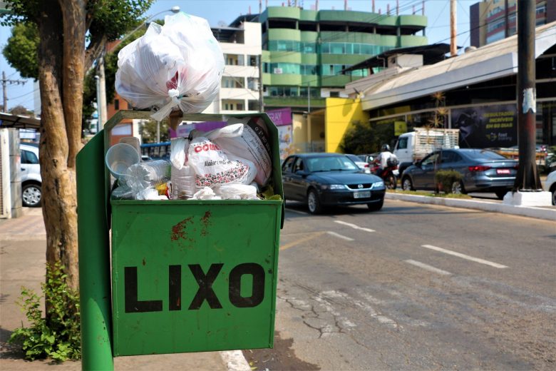 Vereador propõe parceria para instalação de mais lixeiras em Monlevade