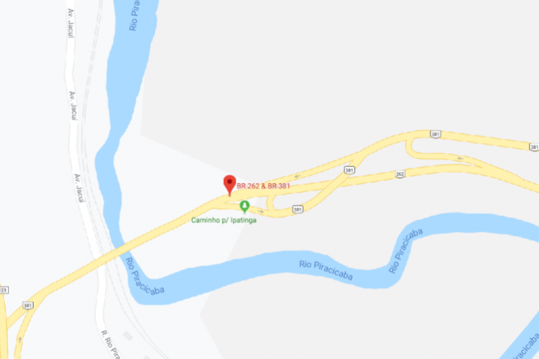 Capotamento no encontro das BRs 381 e 262 deixa trânsito lento