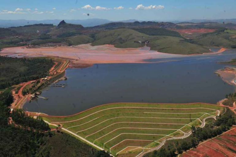 Vale deixa de ter declarações de estabilidade de 17 barragens e diques em Minas Gerais Vale deixa de ter declarações de estabilidade de 17 barragens e diques em Minas Gerais