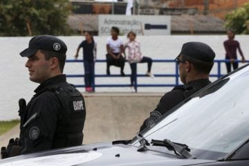 Policiais e bombeiros da ativa poderão atuar em escolas