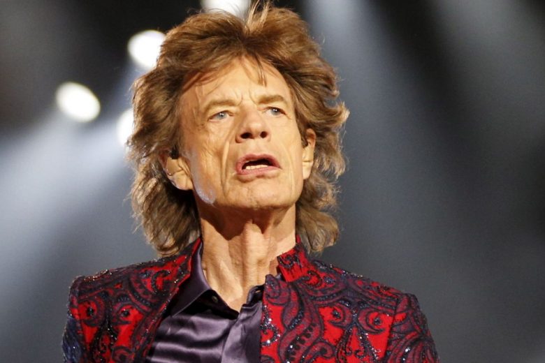 Mick Jagger se recupera de cirurgia no coração