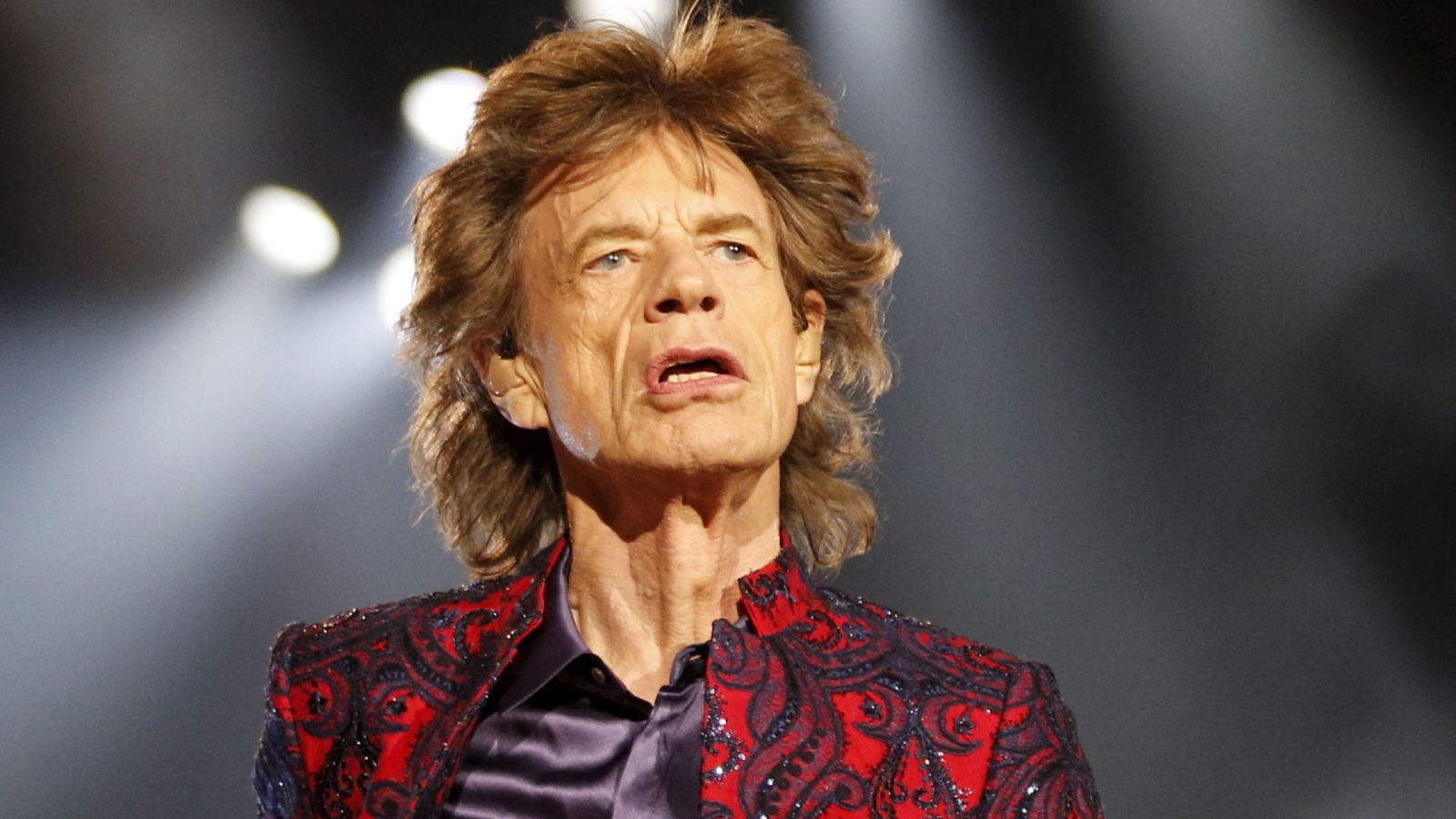Mick Jagger se recupera de cirurgia no coração