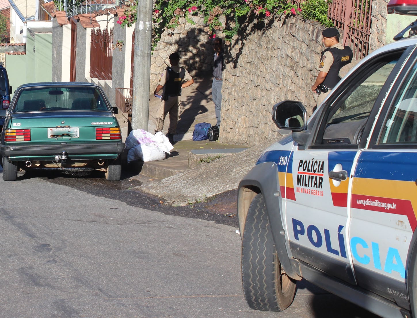 Monza furtado no Centro é recuperado pela PM em Itabira