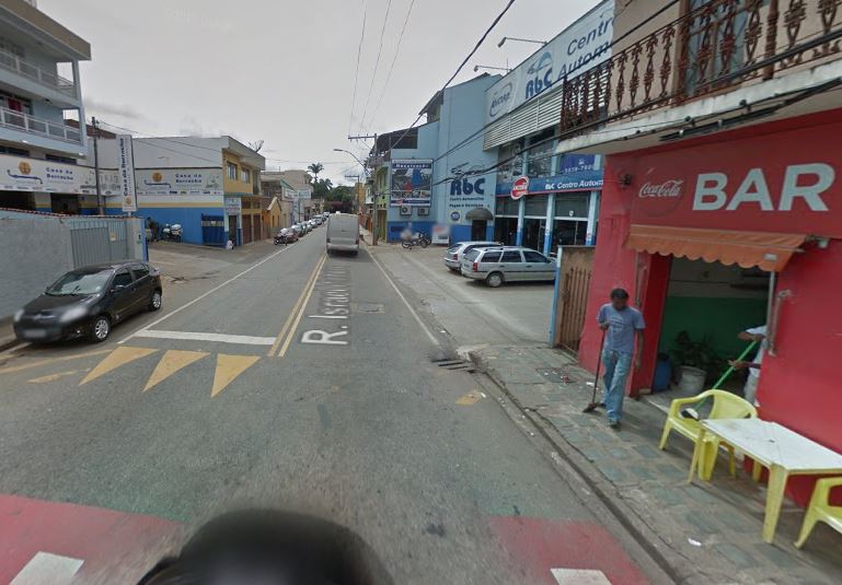 Homem é espancado na porta de bar em Itabira – Veja vídeo