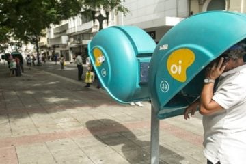 Anatel determina ligações gratuitas em orelhões da Oi em 11 estados