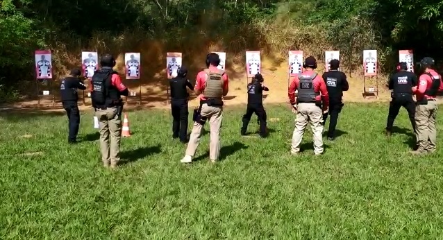 Policiais civis de Itabira treinam aperfeiçoamento do uso de pistolas e fuzil. Veja vídeo!