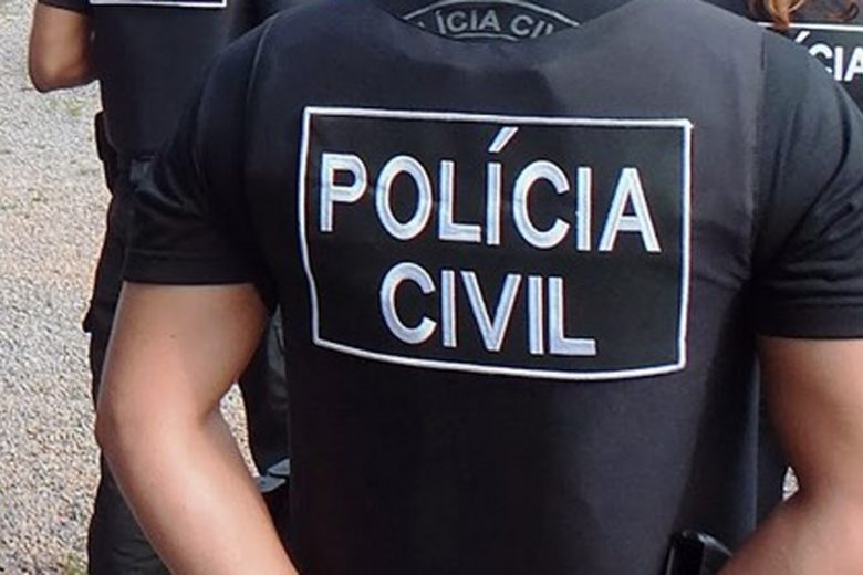 Homem é indiciado por agredir a ex após ver vídeos dela com atual namorado