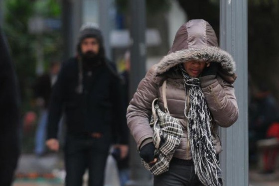 Inverno não surpreende e mantém clima frio e seco ao longo do dia Inverno não surpreende e mantém clima frio e seco ao longo do dia