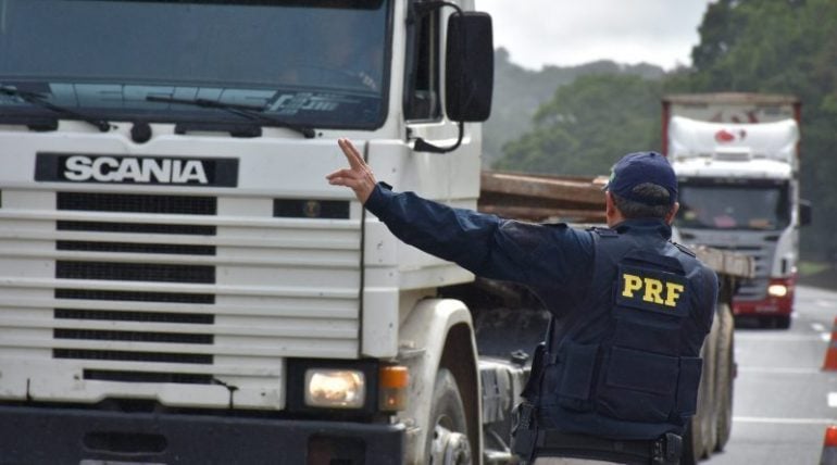 Veículos de carga não poderão trafegar em rodovias mineiras no feriado