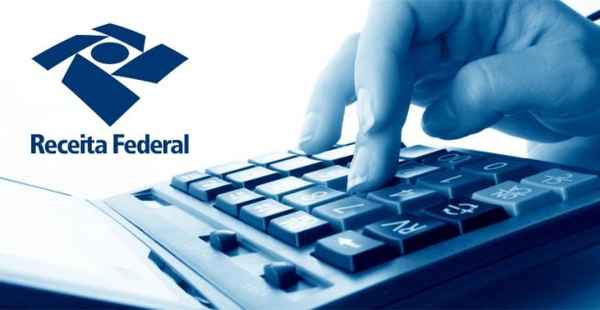 Receita recebe 490 mil declarações de IR no primeiro dia de entrega