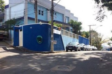 Problema em registro da rede de água causa falta de água no bairro Pará, em Itabira