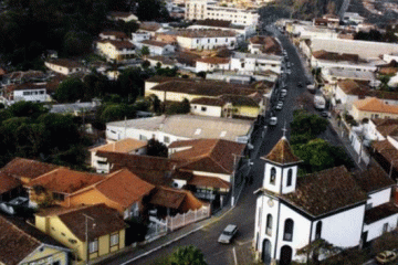 Autores de furto a loja são presos em Santa Bárbara