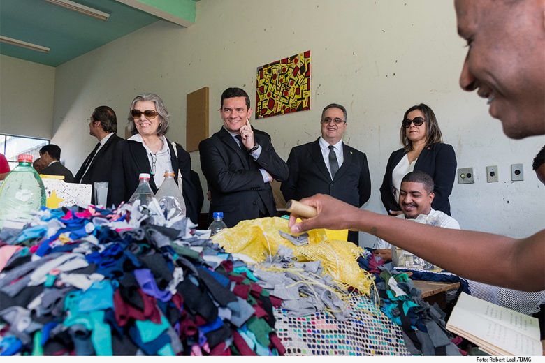 Sérgio Moro conhece modelo de ressocialização de presos em visita à Apac de Santa Luzia