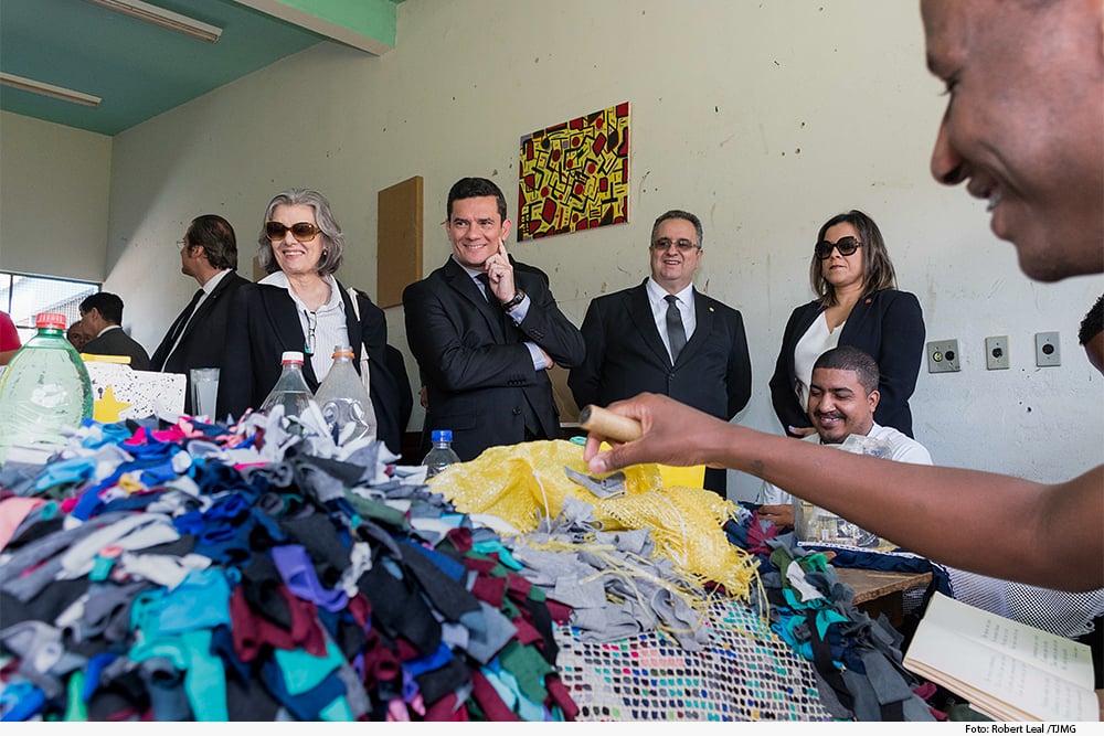 Sérgio Moro conhece modelo de ressocialização de presos em visita à Apac de Santa Luzia