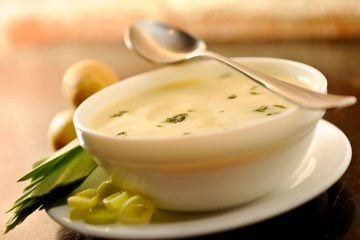 3 receitas de sopas e caldos para espantar o frio