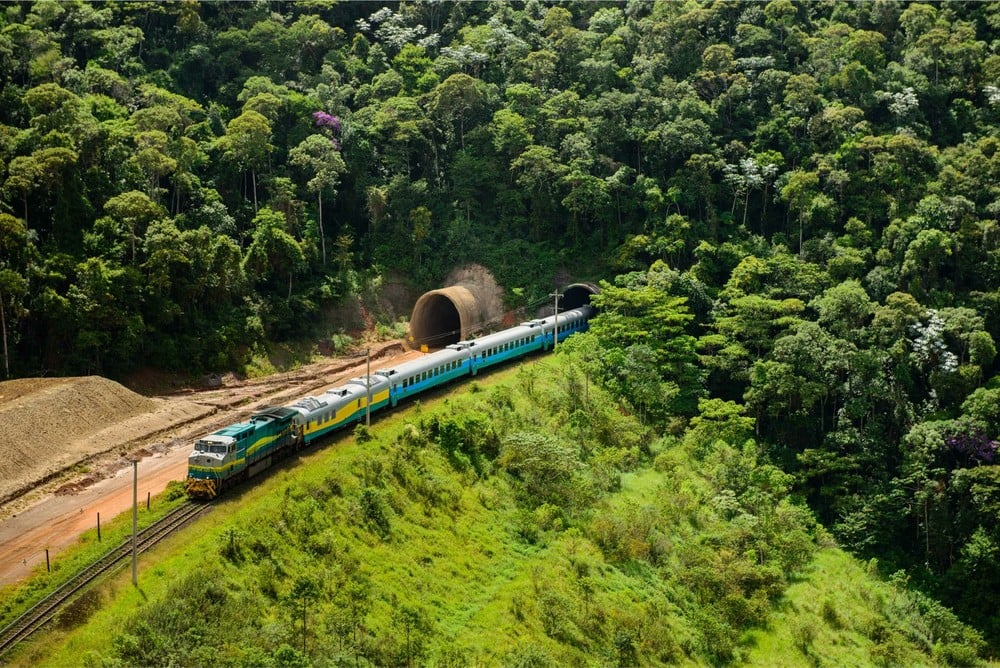 Risco na mina de Barão de Cocais altera circulação do trem Vitória-Minas