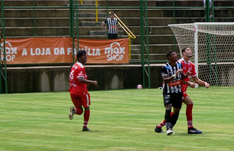 Empate custa liderança ao Valério