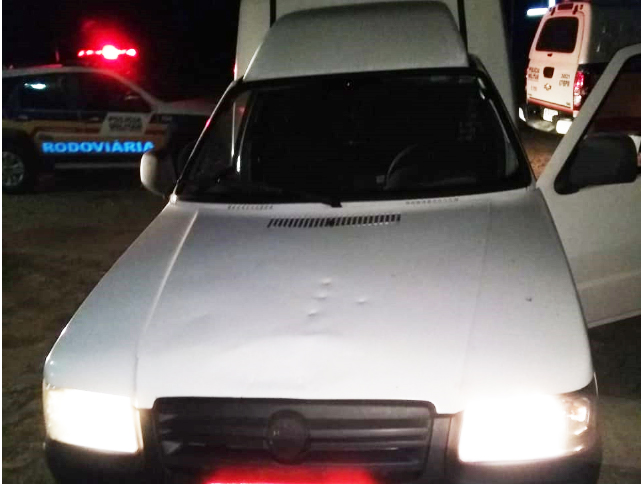 Motorista foge ao ser parado em blitz e abandona carga de cigarro avaliada em R$ 90 mil