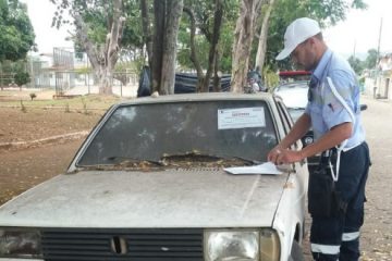 Prefeitura retoma força-tarefa para remover veículos abandonados das ruas de Itabira