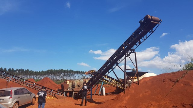 Ex-secretário de Barão de Cocais é preso após investigação envolvendo mineradora ilegal em Mariana