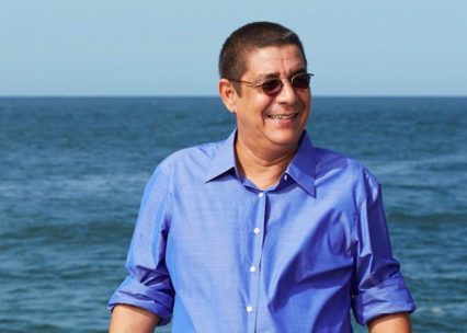 Zeca Pagodinho é internado em hospital do Rio e passa por cirurgia