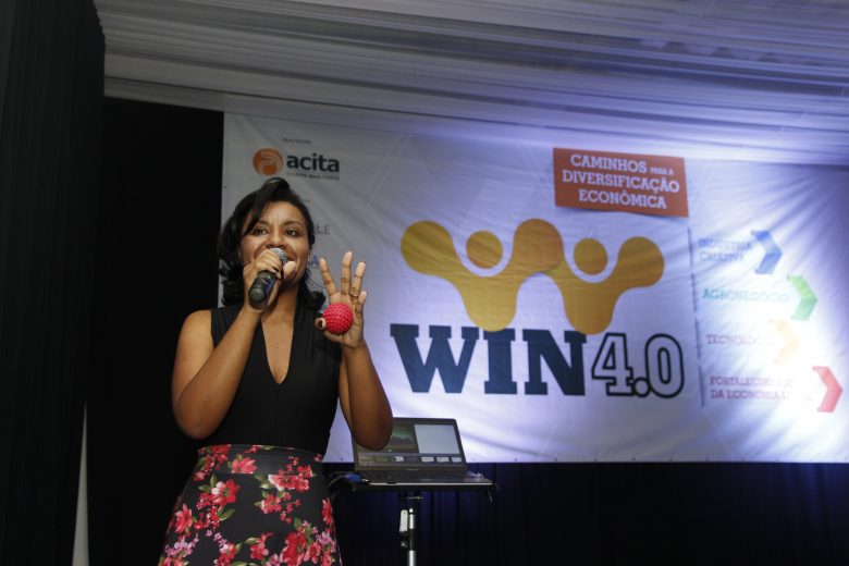 Bate-Papo sobre cooperativismo para mulheres movimenta noite do WIN 2019