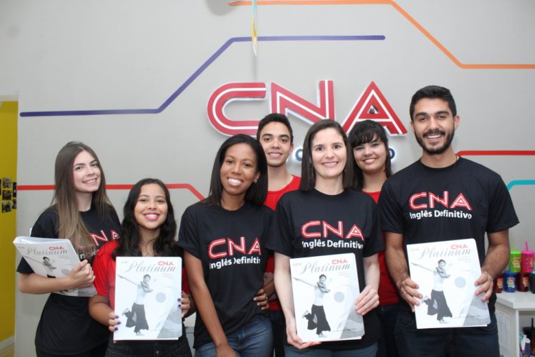 Alunos do CNA Itabira se preparam para prestar exame de Cambridge