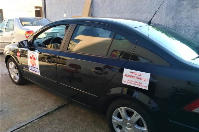 Carro administrativo do Serviço Voluntário de Resgate recebe identificação