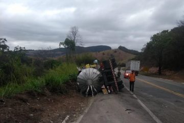 Acidente com carga perigosa interdita a BR-381 em João Monlevade