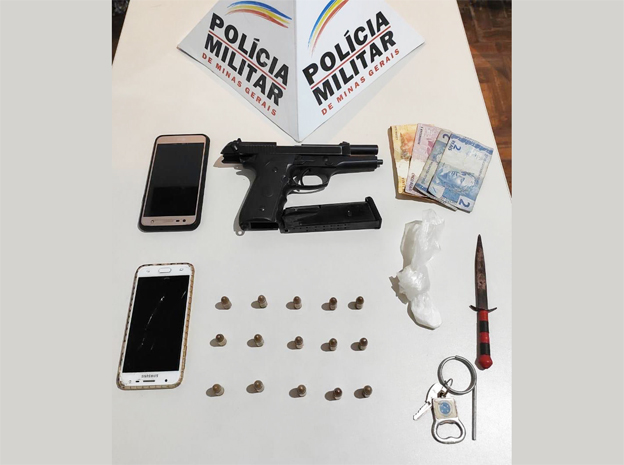 Quatro são flagrados com drogas e armas em Bom Jesus do Amparo