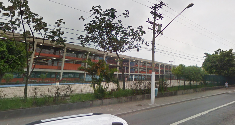 Aluno de 14 anos esfaqueia professor em São Paulo