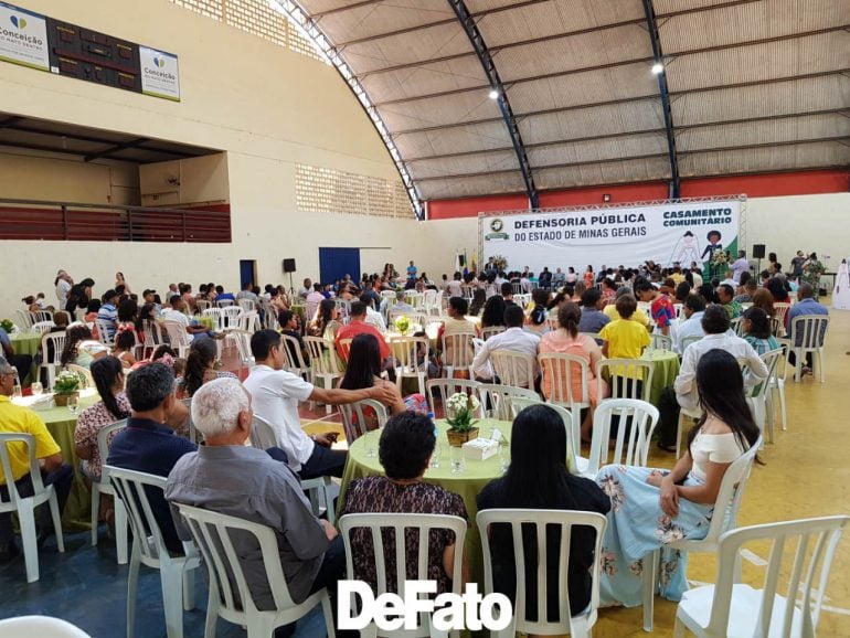 Emoção marca primeiro casamento comunitário em Conceição do Mato Dentro