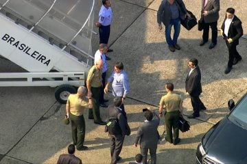 Bolsonaro deixa hospital em São Paulo e volta para Brasília