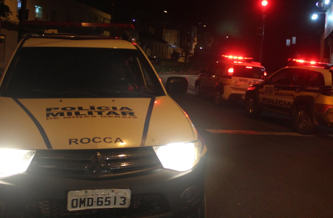 Enquanto casal dorme, ladrão invade casa e furta celulares em Itabira